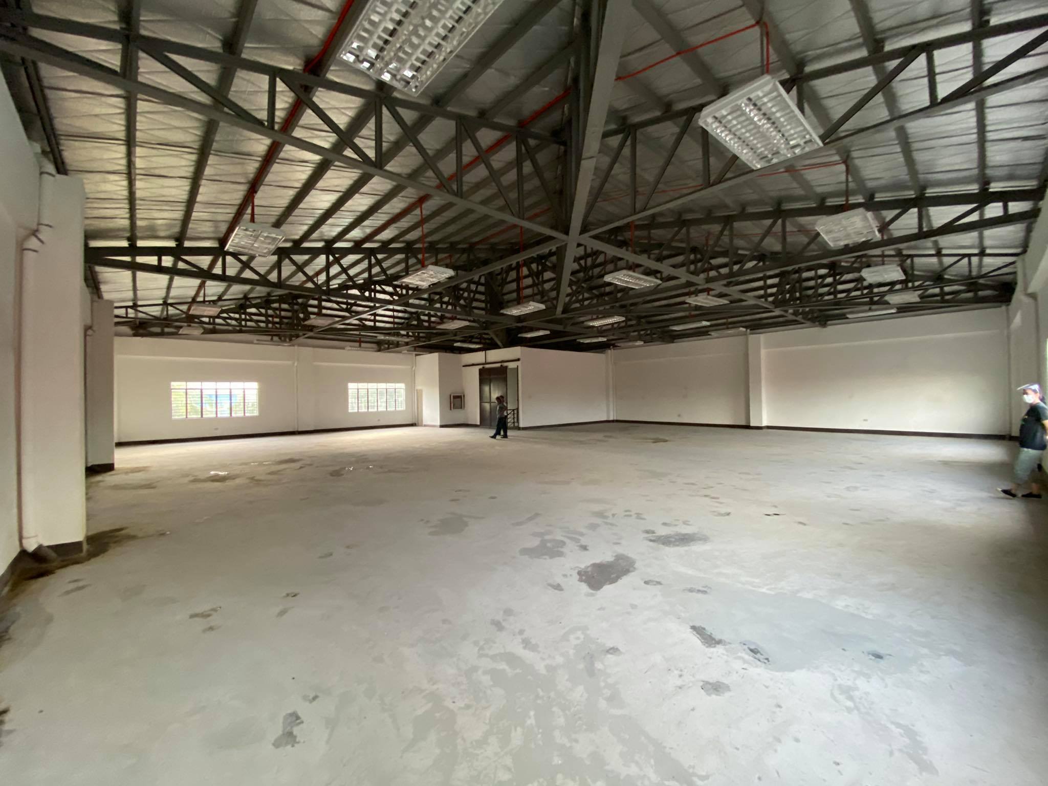 1,485 sqm Warehouse for Lease - Near Quezon Avenue cor. Araneta Avenue