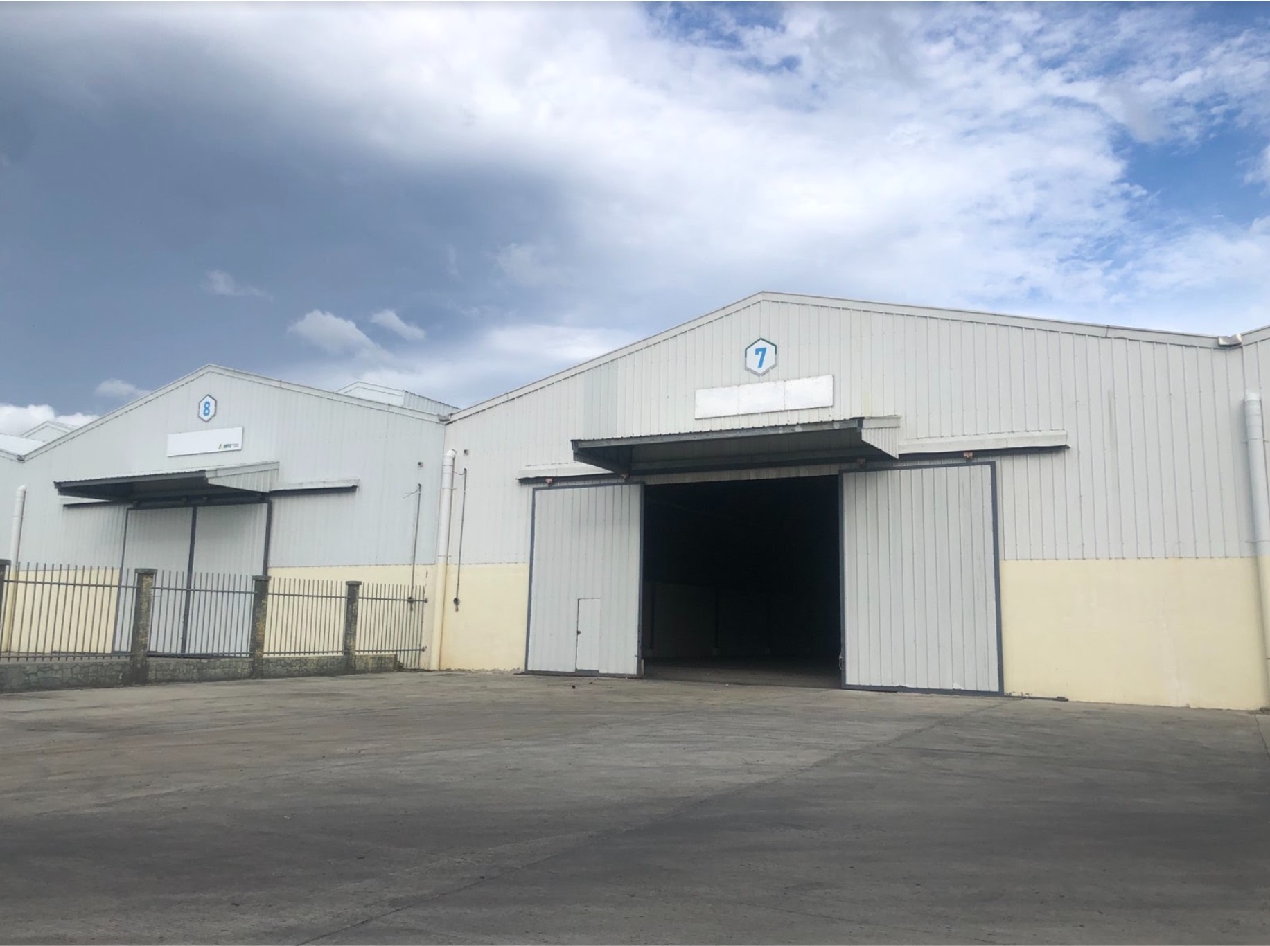 ANFLO Industrial Estate​ – Warehouse for Lease 