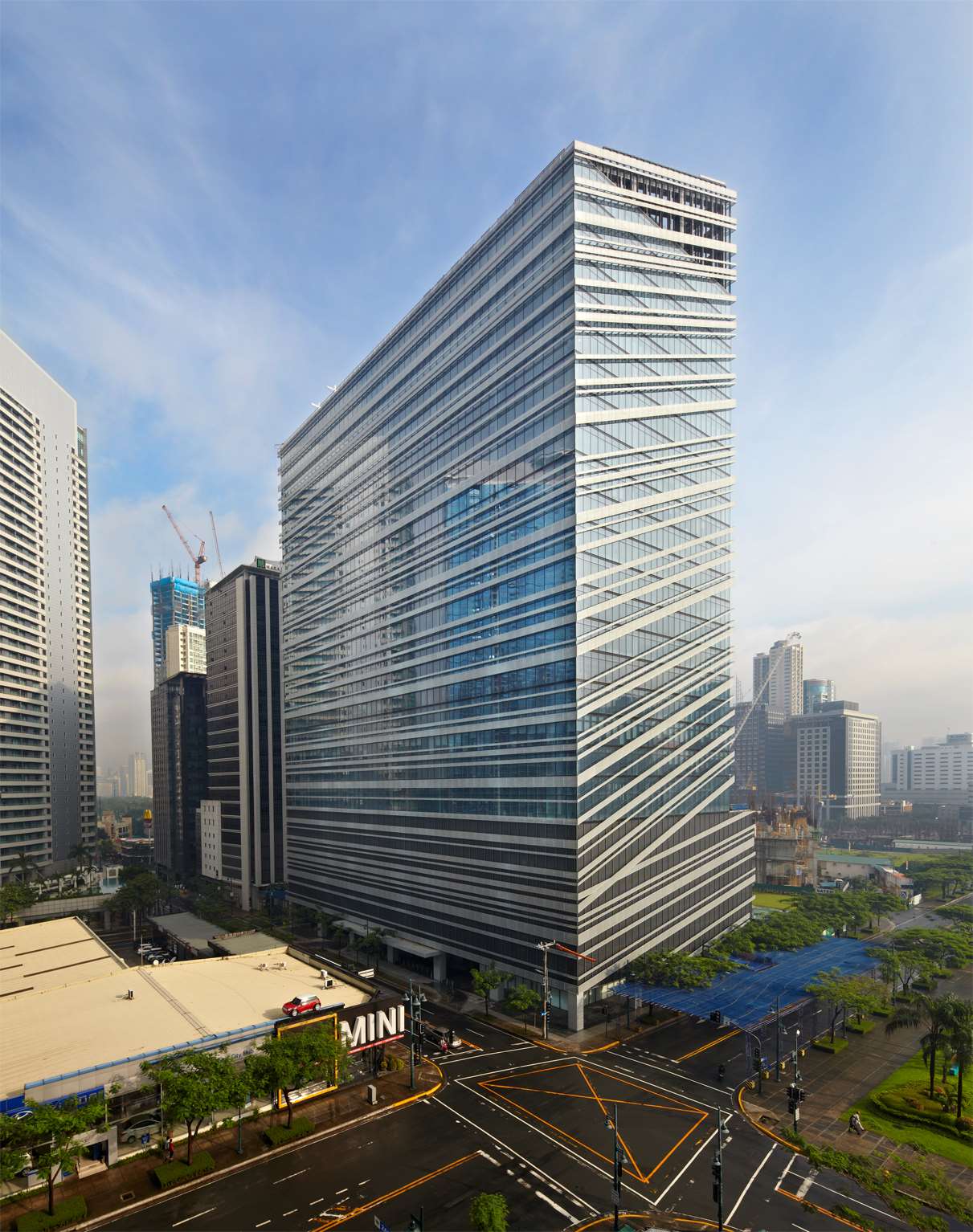 Why Move to a Net Lima Office Space in Bonifacio Global City