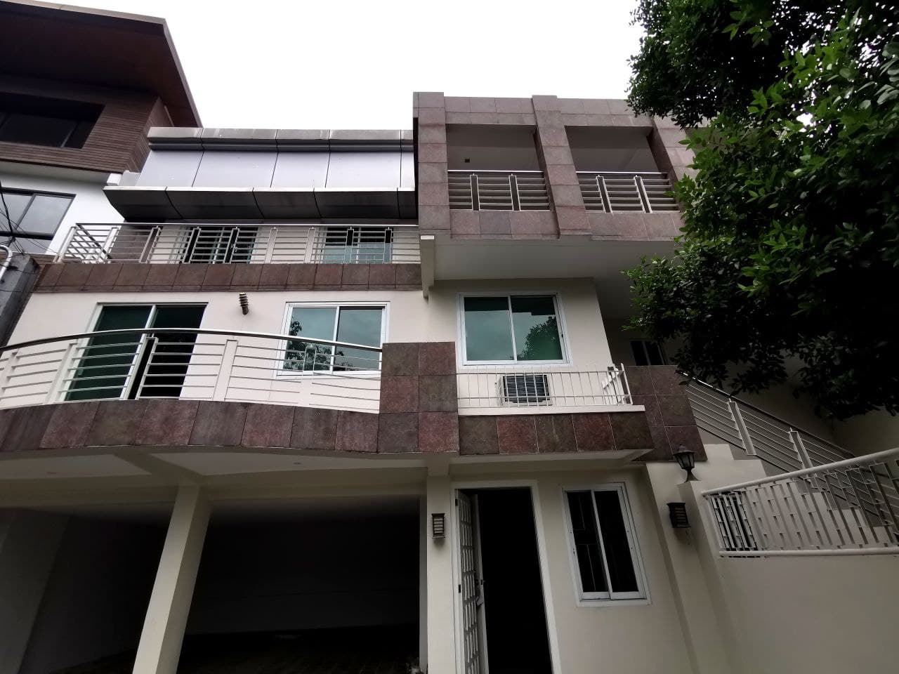 9 Bedroom House and Lot for Sale in White Plains, Quezon City