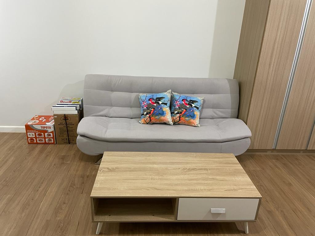 Studio Condominium w/ Balcony for Lease at One Maridien, BGC