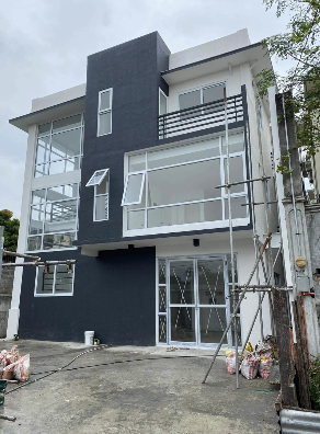Townhouse For Sale is Located in Pleasant Village Muntinlupa