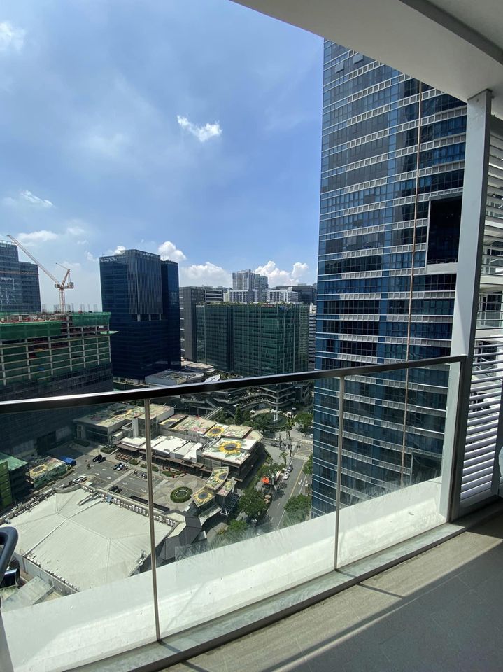 2 Bedroom Condominium for Lease is Located at Uptown Parksuites Taguig